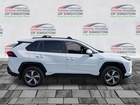 Used 2022 Toyota RAV4 SE w/ Weather & Moonroof Package AWD/4WD image 2