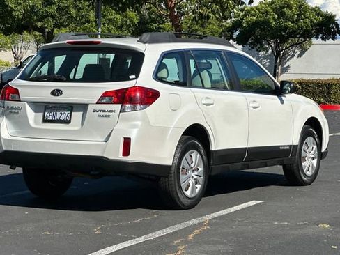 Used 2011 Subaru Outback 2.5i AWD/4WD image 4