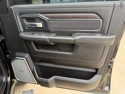 Used 2025 RAM 2500 Laramie AWD/4WD image 13