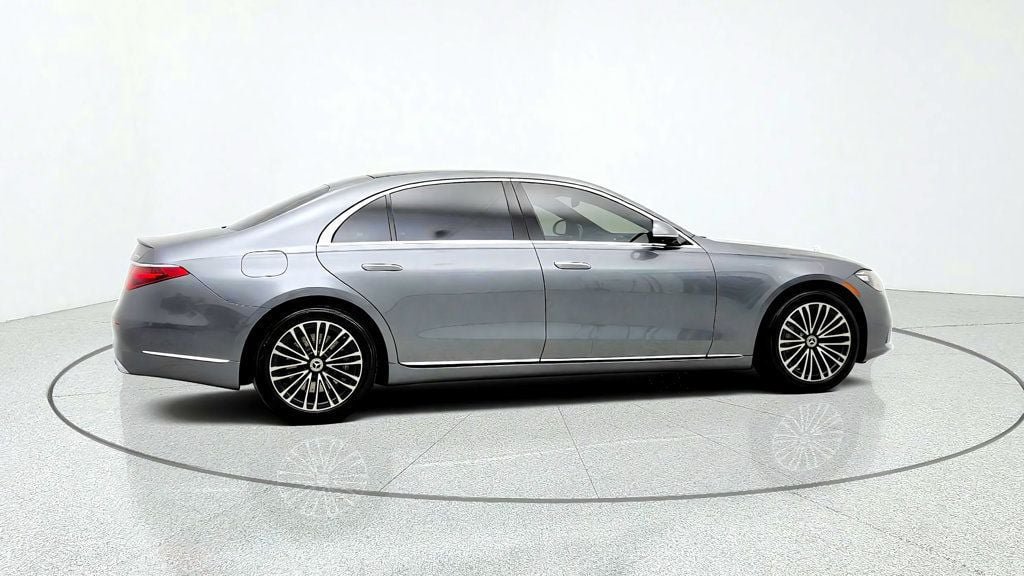 Used 2024 Mercedes-Benz S 580 4MATIC Sedan image 4