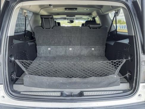 Used 2019 Chevrolet Suburban Premier image 11