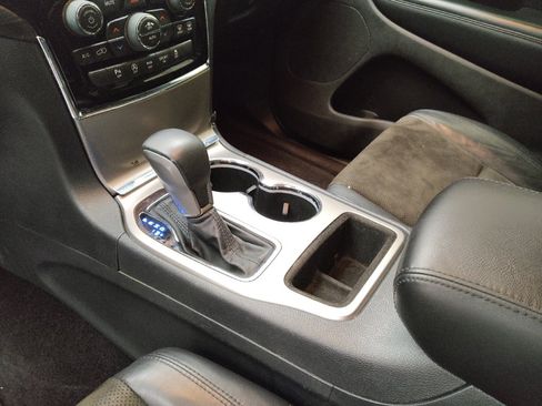 Used 2019 Jeep Grand Cherokee Altitude image 26