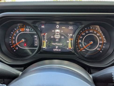 Used 2025 Jeep Wrangler Unlimited Rubicon w/ XTREMEE 35" Tire Package image 36