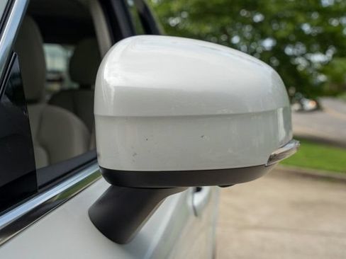 Used 2025 Volvo XC90 T8 Plus w/ Protection Package Premier AWD/4WD image 9