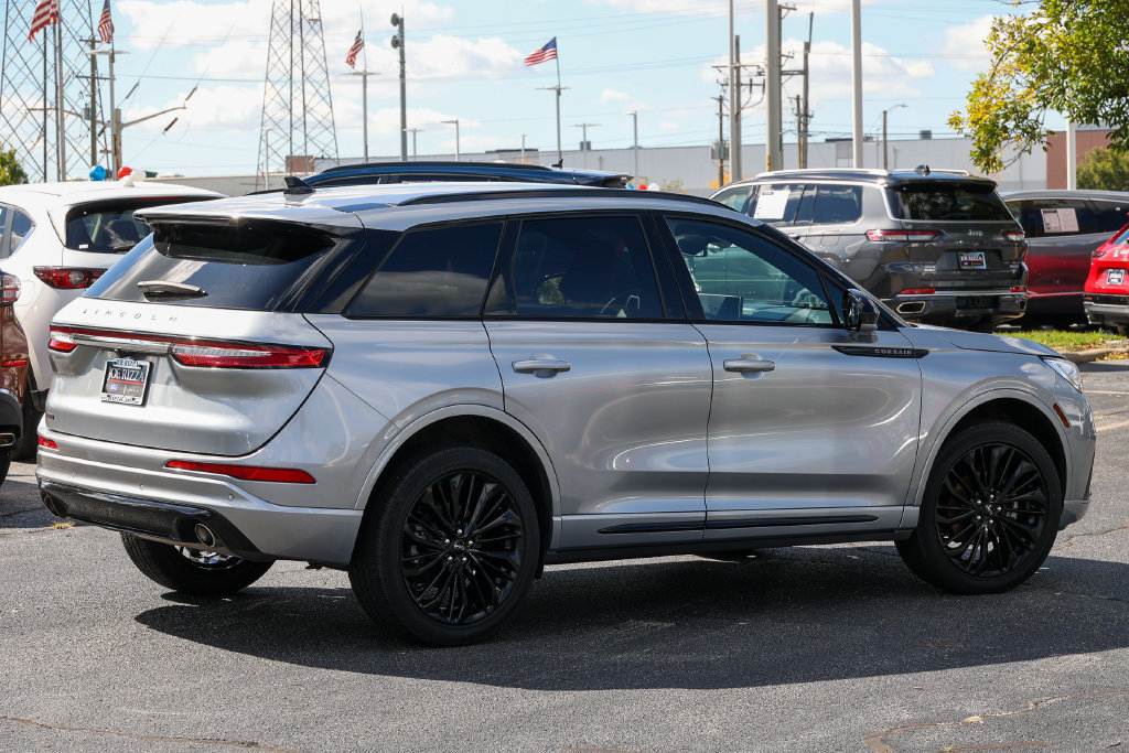 Certified 2024 Lincoln Corsair Reserve w/ Jet Appearance Package AWD/4WD image 28