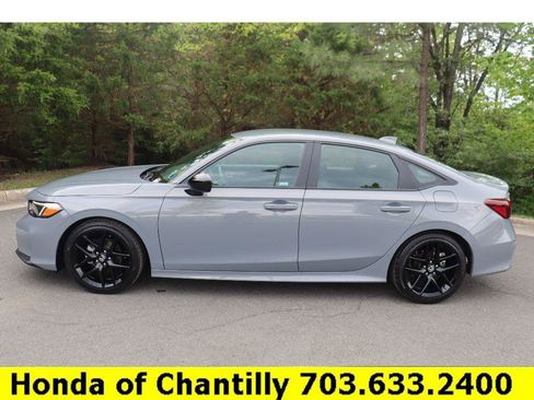 Used 2025 Honda Civic Sport image 4