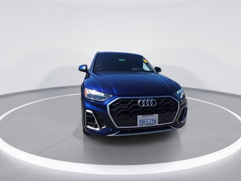 Used 2022 Audi Q5 2.0T Premium w/ Convenience Package AWD/4WD image 3