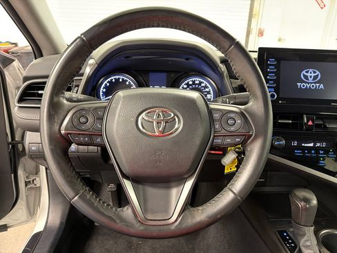 Used 2023 Toyota Camry SE FWD image 21