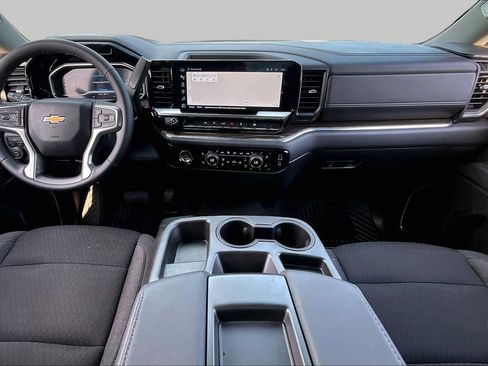 Used 2023 Chevrolet Silverado 1500 LT AWD/4WD image 16