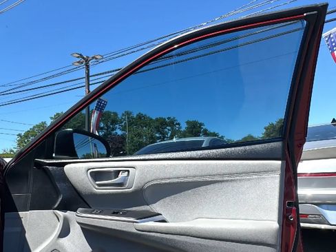 Used 2017 Toyota Camry XLE FWD image 21