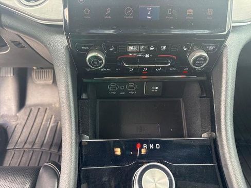 Used 2022 Jeep Grand Cherokee L Overland w/ Luxury Tech Group IV RWD image 31