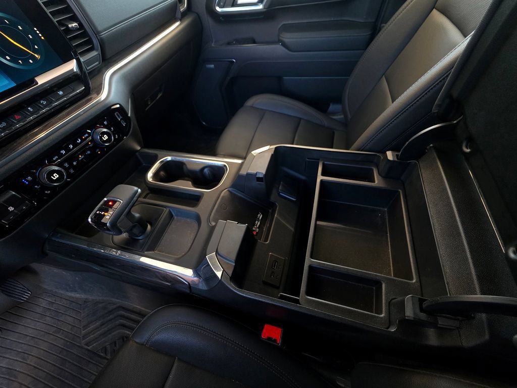 Used 2023 Chevrolet Silverado 1500 LTZ AWD/4WD image 44