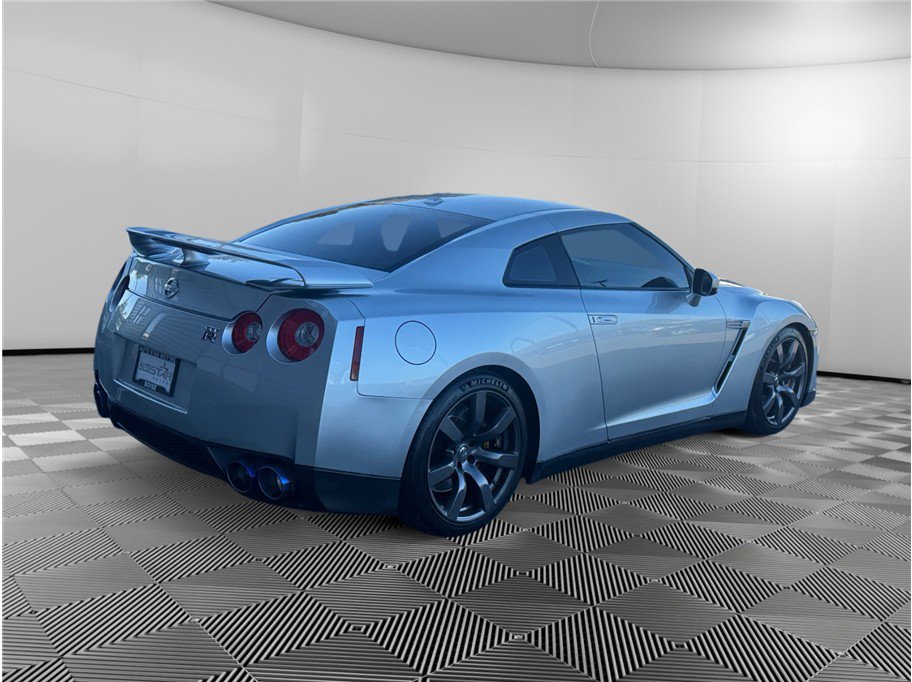 Used 2009 Nissan GT-R Premium AWD/4WD image 5