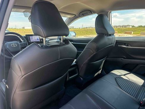 Used 2024 Toyota Camry SE image 16