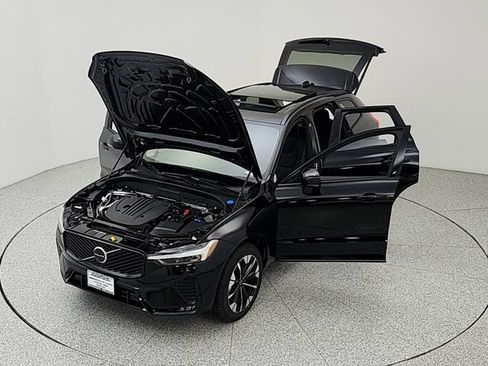 New 2026 Volvo XC60 B5 Plus w/ Protection Package Premier AWD/4WD image 41