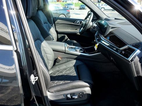New 2026 BMW X5 xDrive50e image 10