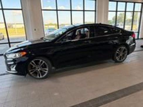 Used 2020 Ford Fusion Titanium FWD image 1
