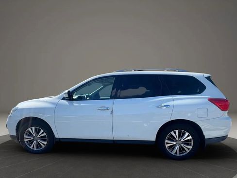 Used 2019 Nissan Pathfinder S AWD/4WD image 8