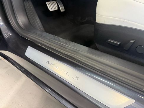 Used 2018 Tesla Model 3 Long Range AWD/4WD image 25