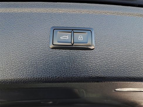 Certified 2023 Audi Q5 2.0T Premium Plus w/ Premium Plus Package image 32