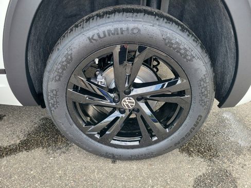 New 2026 Volkswagen Atlas Cross Sport SEL R-Line AWD/4WD image 23