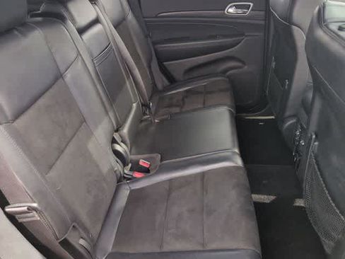 Used 2019 Jeep Grand Cherokee Altitude AWD/4WD image 21