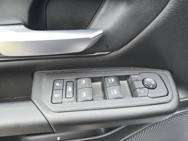 Used 2025 RAM 1500 Tradesman w/ Night Edition AWD/4WD image 15