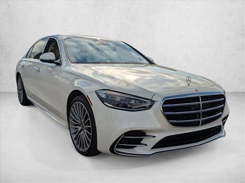 Used 2023 Mercedes-Benz S 500 4MATIC image 3