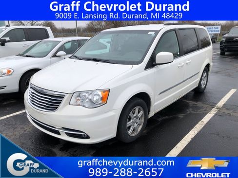 Used 2011 Chrysler Town & Country Touring image 1