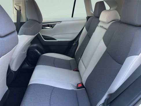 Used 2023 Toyota RAV4 XLE FWD image 25