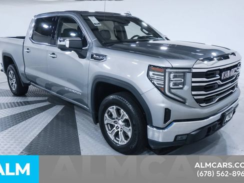 Used 2025 GMC Sierra 1500 SLT RWD image 9