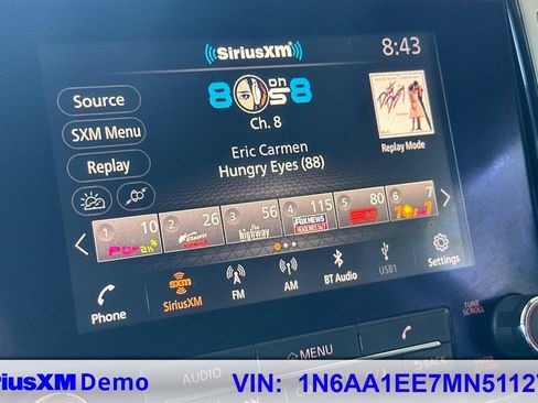 Used 2021 Nissan Titan SV image 27