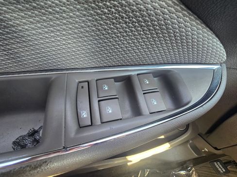 Used 2018 Chevrolet Cruze LT FWD image 30