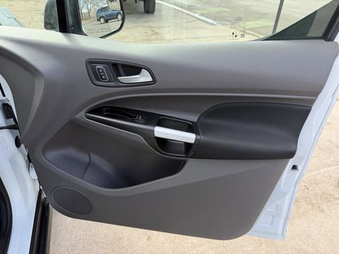 Used 2022 Ford Transit Connect XLT image 20