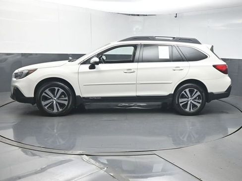 Used 2018 Subaru Outback 2.5i Limited AWD/4WD image 5