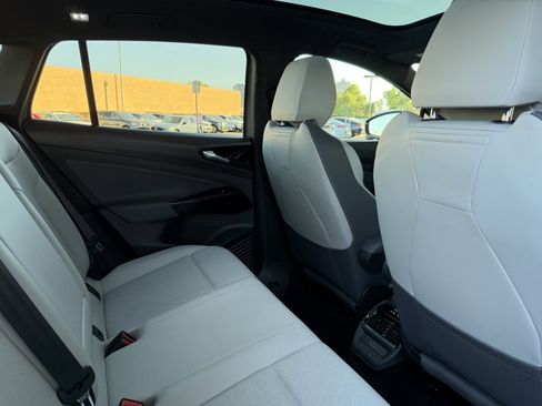 Used 2022 Volkswagen ID.4 Pro S image 39
