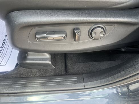 Used 2024 Honda CR-V EX-L image 10