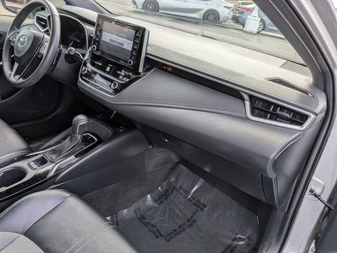 Used 2019 Toyota Corolla XSE image 6