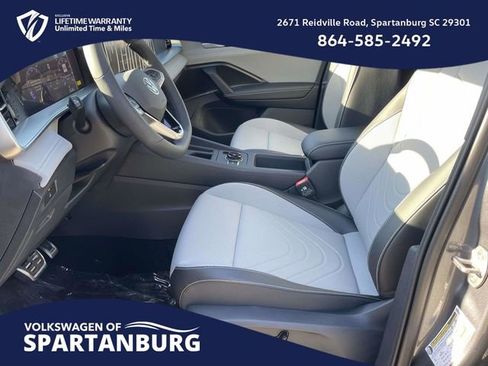 New 2026 Volkswagen Tiguan SE R-Line image 17