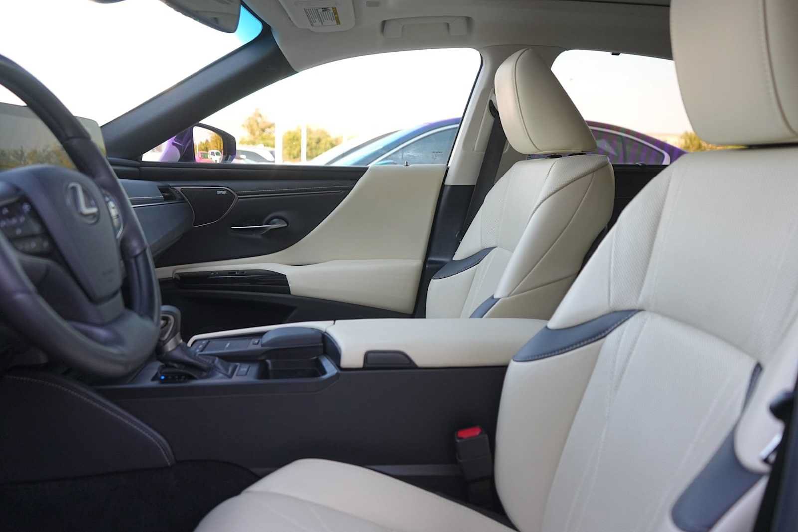 Used 2022 Lexus ES 350 Ultra Luxury w/ Accessory Package 2 FWD image 11