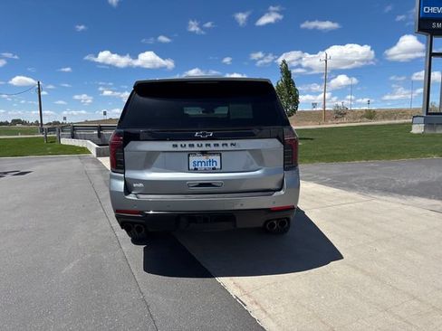 Certified 2025 Chevrolet Suburban Z71 AWD/4WD image 4