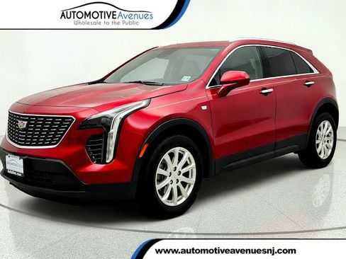 Used 2021 Cadillac XT4 Luxury w/ Cold Weather Package AWD/4WD image 1