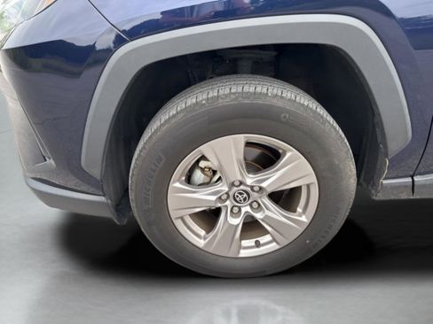 Used 2022 Toyota RAV4 XLE FWD image 43