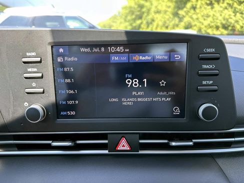 Used 2023 Hyundai Elantra SE FWD image 20