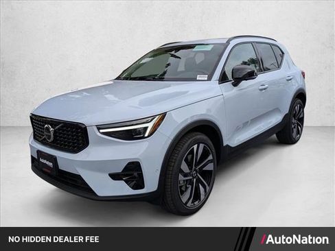 New 2026 Volvo XC40 B5 Plus w/ Climate Package AWD/4WD image 1
