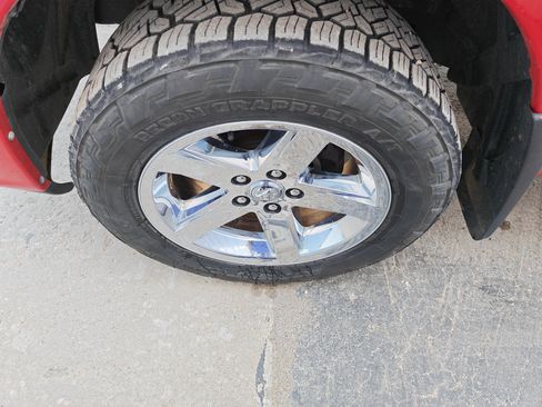 Used 2014 RAM 1500 Express image 9