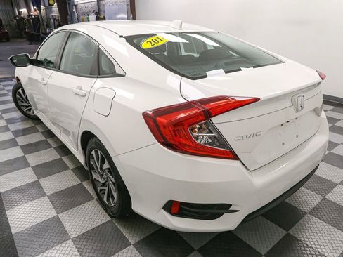 Used 2018 Honda Civic EX image 10