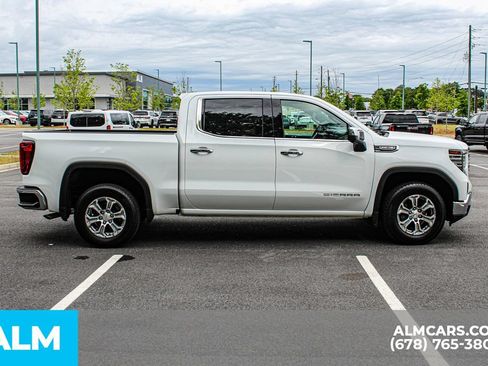 Used 2025 GMC Sierra 1500 SLT RWD image 8