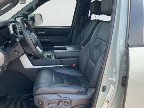 Used 2025 Toyota Tundra Platinum AWD/4WD image 17