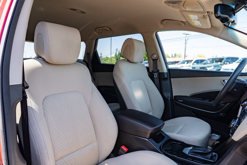 Used 2018 Hyundai Santa Fe SE AWD/4WD image 28